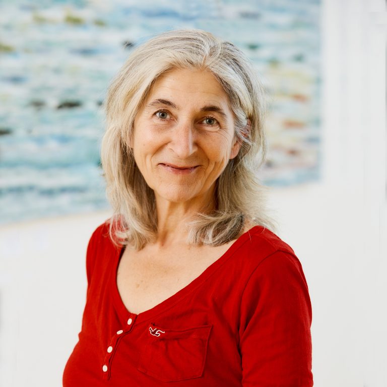 Portrait von Mitarbeiterin Claudia Hochschein